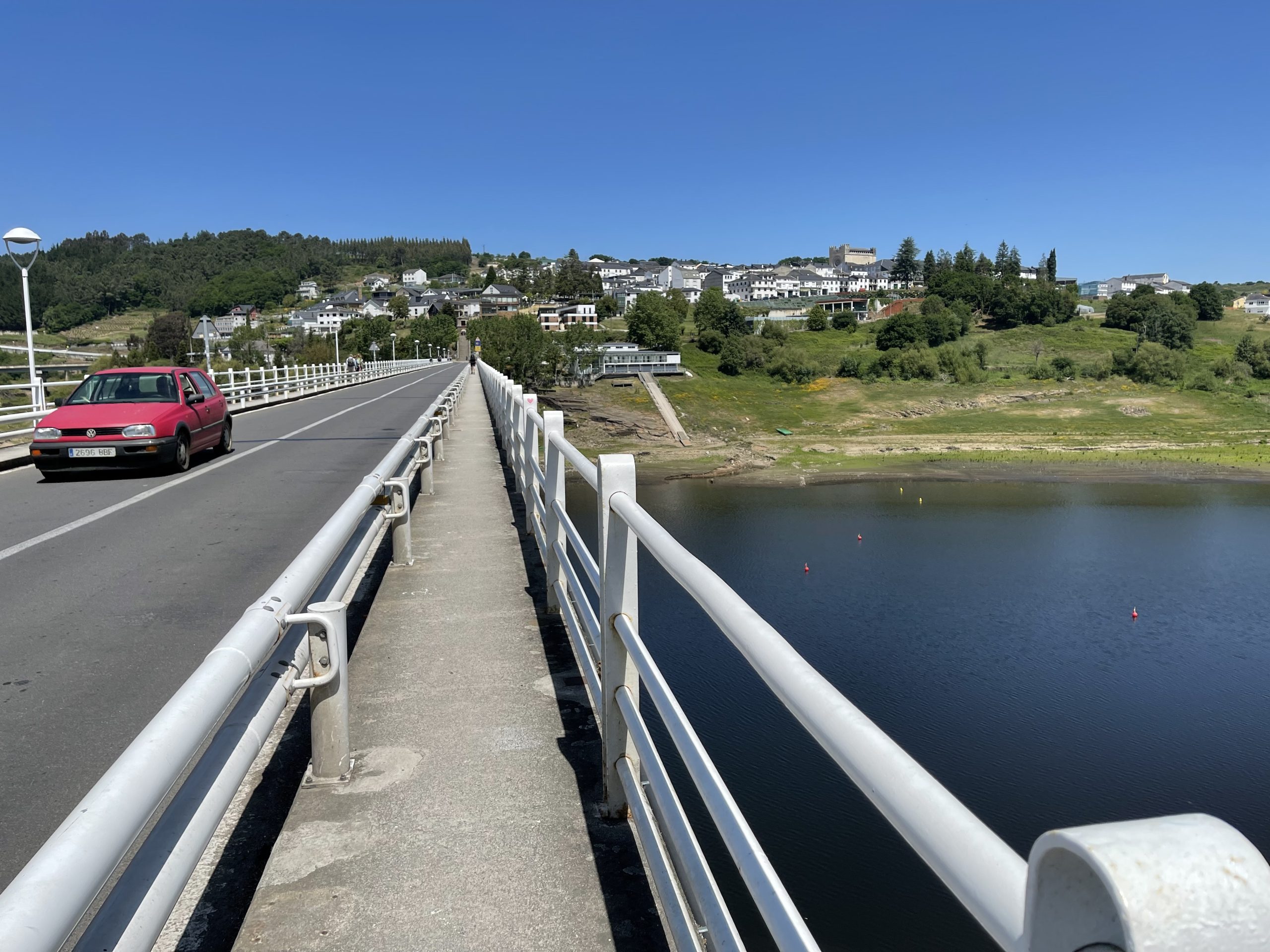 Ingresso via ponte in Portomarin