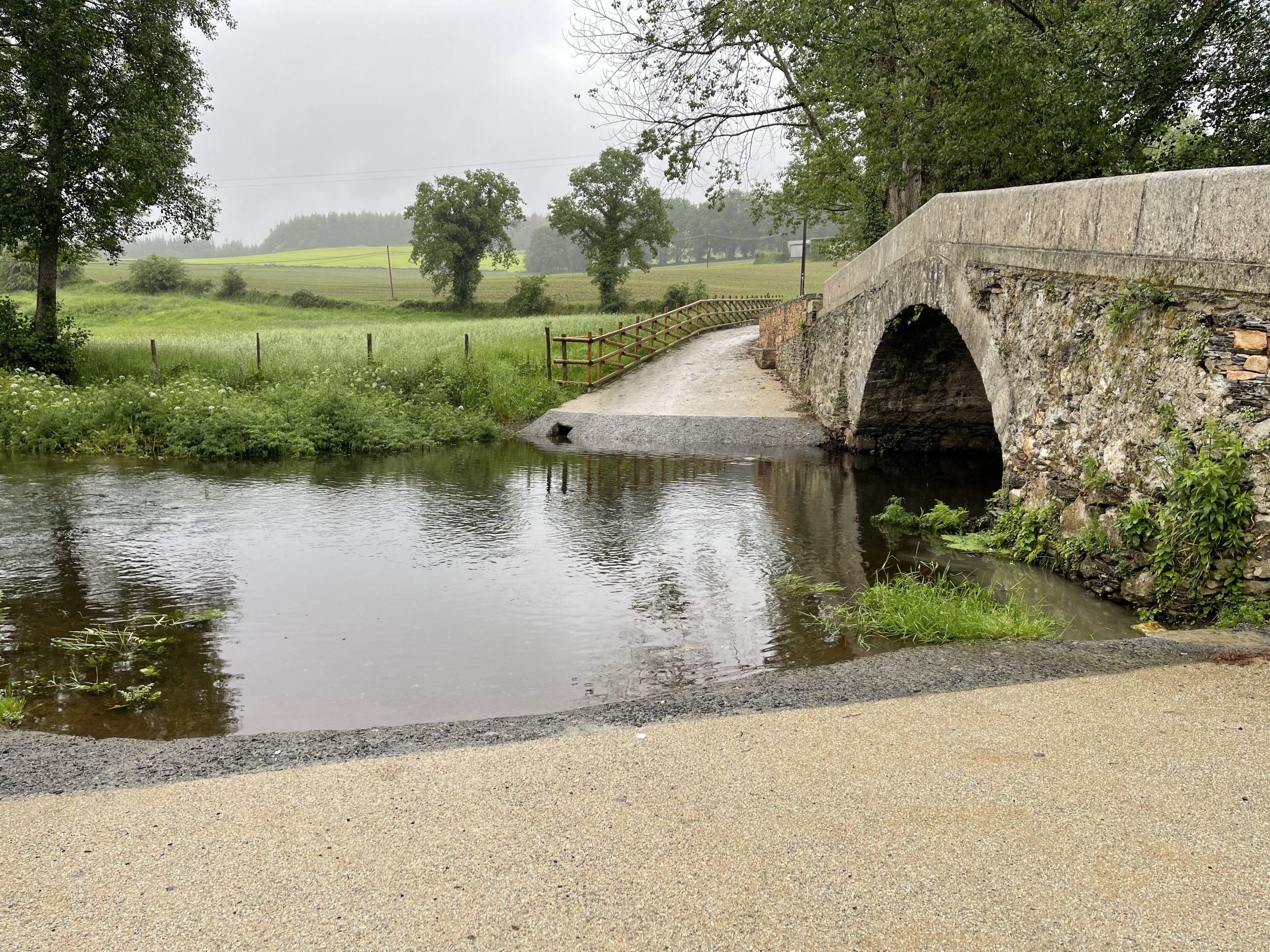 Il ponte di ingresso in Melide